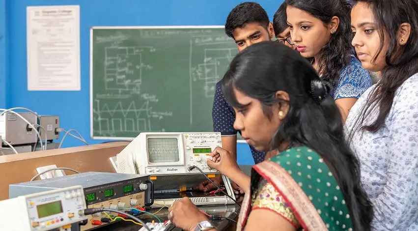 Electronics engineering lab